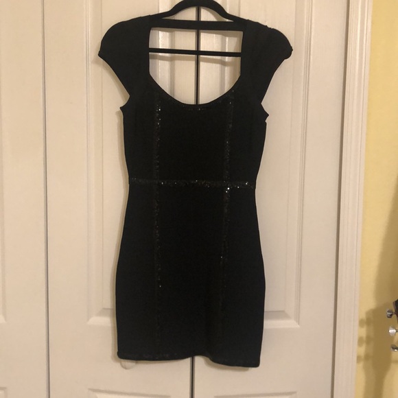 🖤GUESS | Chic Little Black Dress |  🖤 - Picture 4 of 12